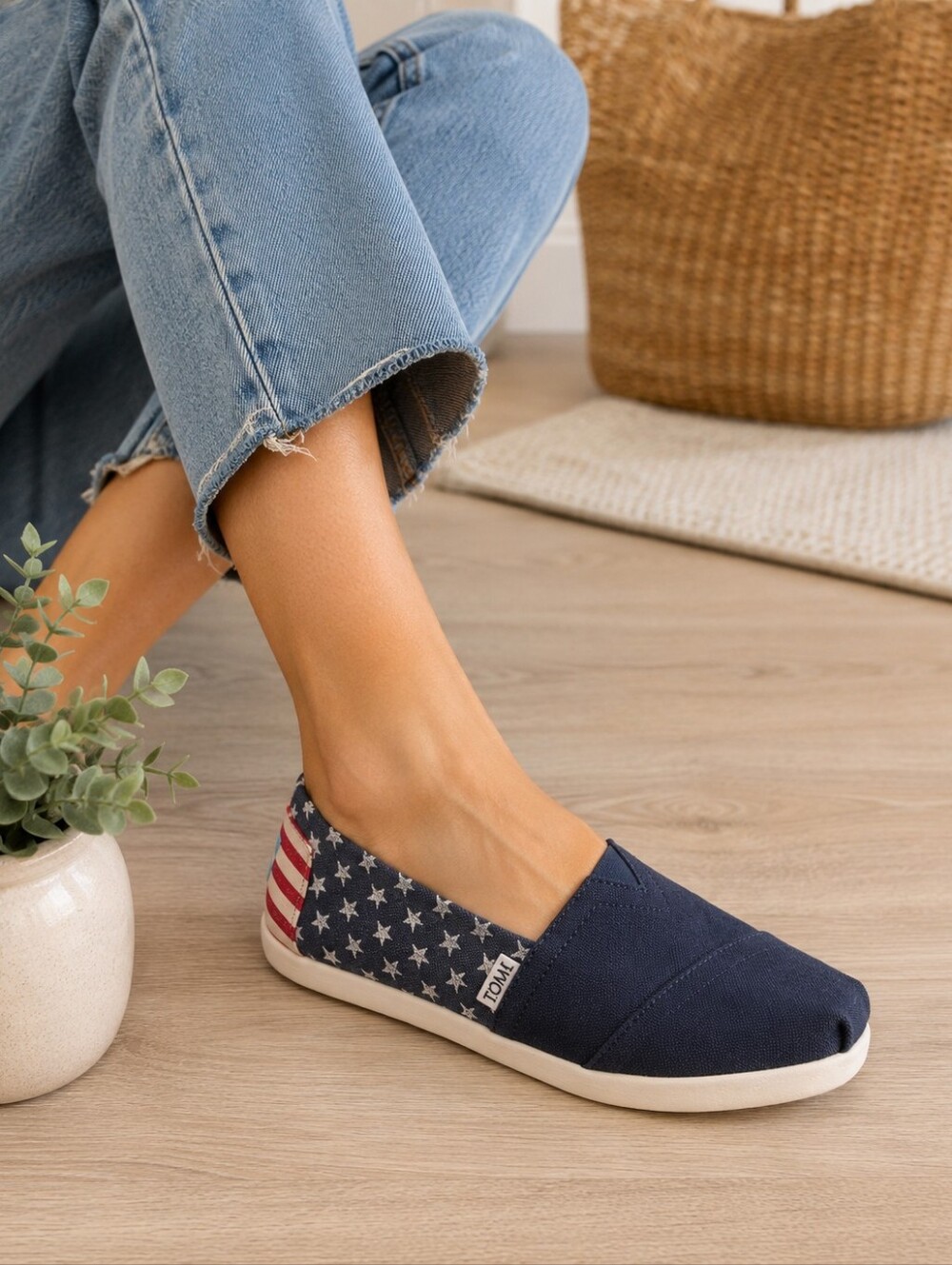 TOMS Women’s Stars & Stripes Slip-On Shoes | Size 6